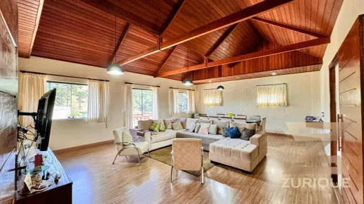 Casa com 3 Quartos à venda, 260m² no V Cristina, Campos do Jordão