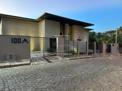 Casa com 3 Quartos à venda, 190m² no Quitandinha, Petrópolis