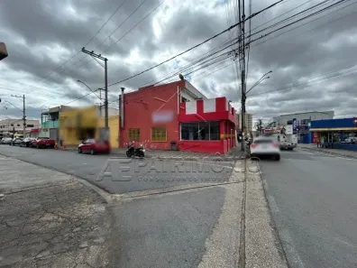 Casa com 3 Quartos à venda, 300m² no Vila Helena, Sorocaba