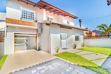 Sobrado com 3 Quartos à venda, 224m² no Harmonia, Canoas