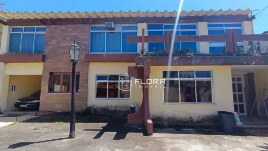 Casa com 4 Quartos à venda, 365m² no Itacoatiara, Niterói