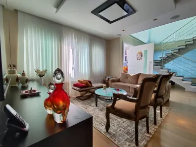 Sobrado com 3 Quartos à venda, 193m² no Centro, Jaraguá do Sul