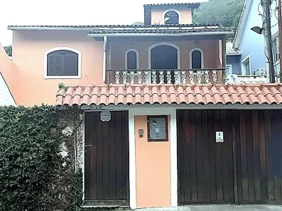 Casa com 3 Quartos para alugar, 250m² no Alto da Boa Vista, Rio de Janeiro