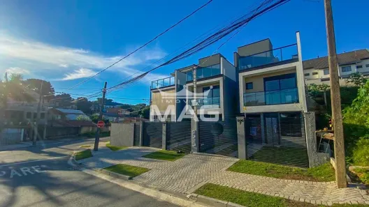 Sobrado com 3 Quartos à venda, 111m² no Pilarzinho, Curitiba