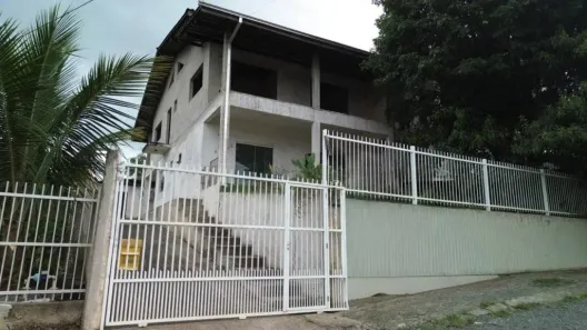 Sobrado com 4 Quartos à venda, 210m² no Santa Catarina, Joinville
