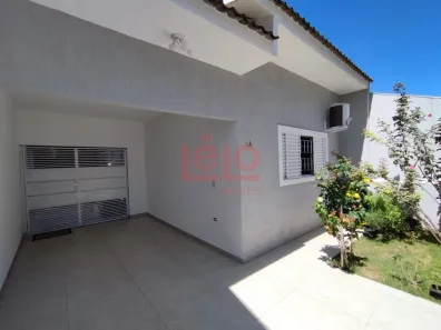 Casa com 2 Quartos à venda, 90m² no Jardim Oásis, Maringá