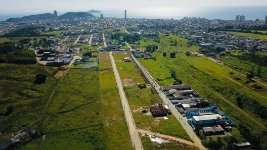 Lote/Terreno à venda, 600m² no Santa Lidia, Penha