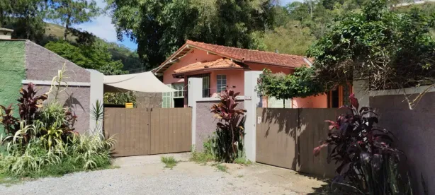 Casa com 3 Quartos à venda, 200m² no Bonsucesso, Petrópolis
