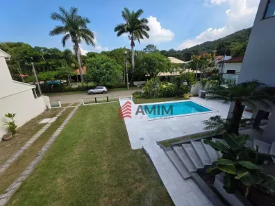 Casa de Condomínio com 5 Quartos à venda, 400m² no Piratininga, Niterói