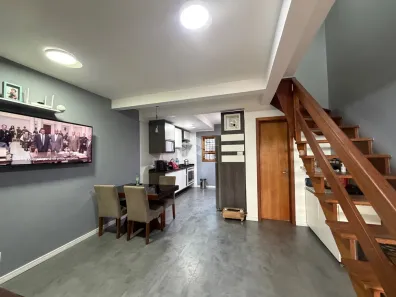 Casa com 2 Quartos à venda, 65m² no Olaria, Canoas