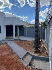 Casa com 3 Quartos à venda, 200m² no Jardim Veneza, Aparecida de Goiânia
