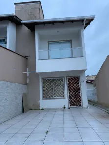 Casa com 2 Quartos para alugar, 115m² no Forquilhas, São José