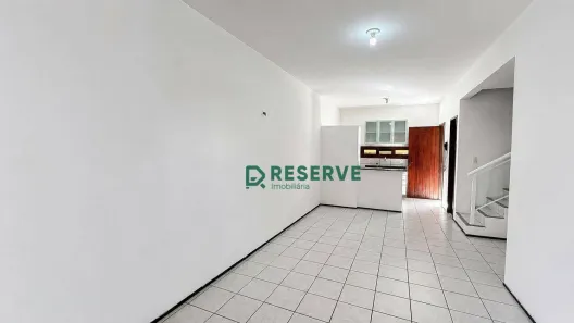 Casa de Condomínio com 3 Quartos para alugar, 79m² no Passaré, Fortaleza