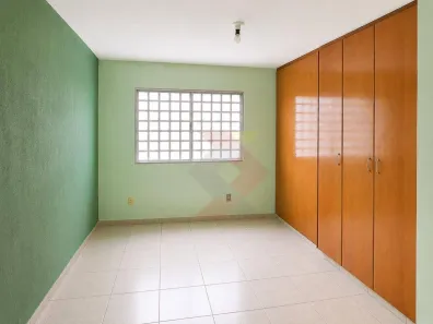 Apartamento com 3 Quartos para alugar, 89m² no Jardim Goiás, Goiânia
