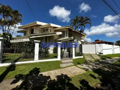 Casa com 4 Quartos para alugar, 340m² no Córrego Grande, Florianópolis