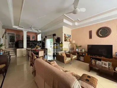 Casa com 3 Quartos à venda, 214m² no Cidade Jardim, Uberaba