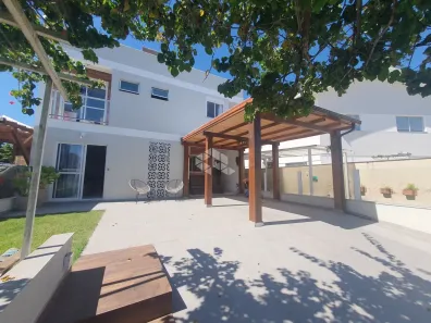 Casa com 3 Quartos à venda, 105m² no Campeche, Florianópolis