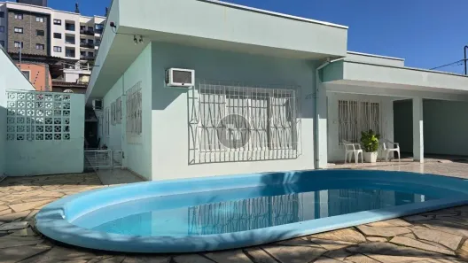 Casa com 4 Quartos à venda, 250m² no Centro, Balneário Camboriú