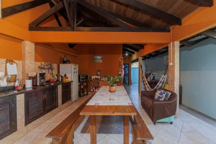 Casa com 3 Quartos à venda, 178m² no Costa e Silva, Joinville