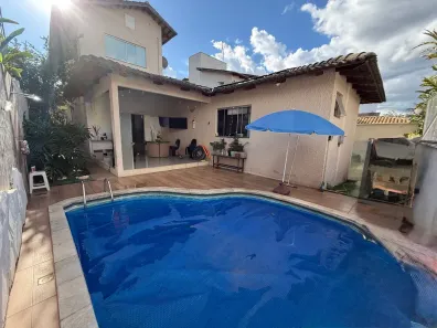 Casa de Condomínio com 3 Quartos à venda, 205m² no Loteamento Portal do Sol I, Goiânia