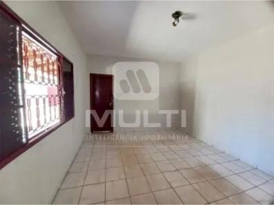 Casa com 4 Quartos para alugar, 267m² no Umuarama, Uberlândia