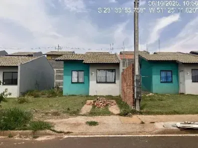 Casa com 2 Quartos à venda, 180m² no Conjunto Habitacional Solo Sagrado, Apucarana