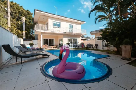 Casa de Condomínio com 4 Quartos à venda, 400m² no São Paulo II, Cotia