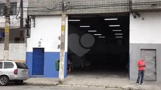 Galpão/Depósito/Armazém para alugar, 280m² no Vila Anastácio, São Paulo