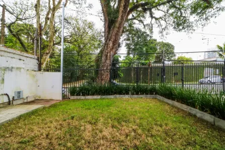 Casa com 3 Quartos para alugar, 500m² no Caxingui, São Paulo