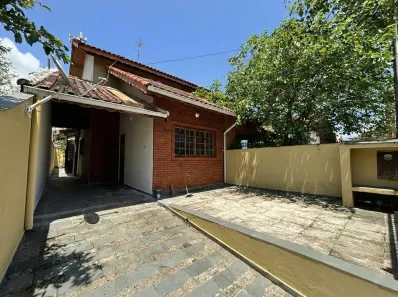 Sobrado com 3 Quartos para alugar, 95m² no Balneário Stella Maris, Peruíbe