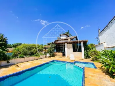 Sobrado com 4 Quartos à venda, 300m² no Centro, Embu-Guaçu