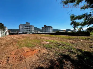 Lote/Terreno à venda, 1400m² no Rio Caveiras, Biguaçu