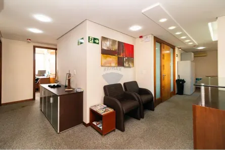 Sala Comercial à venda, 122m² no Menino Deus, Porto Alegre