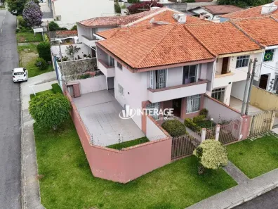 Sobrado com 4 Quartos à venda, 142m² no Novo Mundo, Curitiba