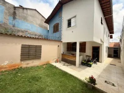 Casa com 3 Quartos à venda, 180m² no São João Batista (Venda Nova), Belo Horizonte
