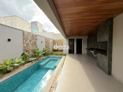 Casa com 3 Quartos à venda, 180m² no Novo Mundo, Uberlândia