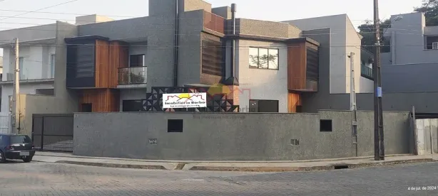 Casa com 3 Quartos à venda, 101m² no Petrópolis, Joinville