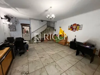 Sobrado com 4 Quartos à venda, 307m² no Centro, São Vicente