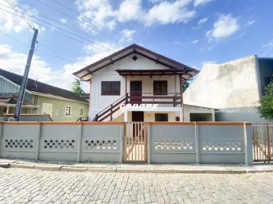 Casa com 6 Quartos à venda, 198m² no Garcia, Blumenau