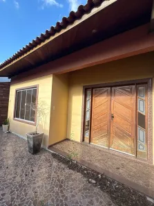 Casa com 3 Quartos para alugar, 160m² no Cavaleiros, Macaé