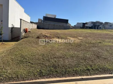 Lote/Terreno à venda, 300m² no Jardins Bolonha, Senador Canedo