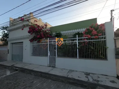 Casa com 4 Quartos à venda, 300m² no Jardim Camburi, Vitória