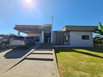 Fazenda/Sítio com 3 Quartos à venda, 451m² no , Guapó