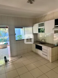 Casa com 3 Quartos à venda, 170m² no Granada, Uberlândia