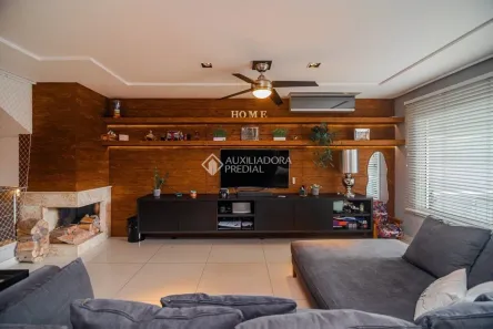 Casa com 3 Quartos à venda, 253m² no Chácara das Pedras, Porto Alegre