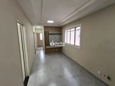 Apartamento com 3 Quartos para alugar, 60m² no Santa Mônica, Uberlândia
