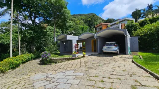 Casa de Condomínio com 3 Quartos à venda, 156m² no Bonsucesso, Petrópolis