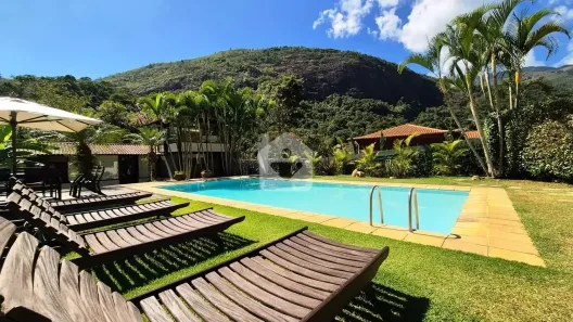 Casa com 5 Quartos para alugar, 350m² no Itaipava, Petrópolis