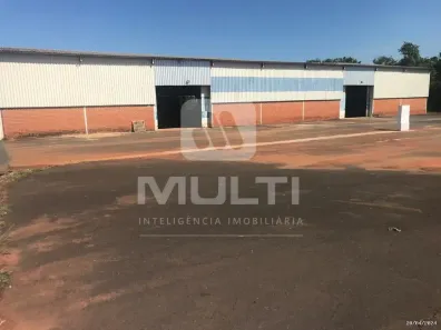 Galpão/Depósito/Armazém com 1 Quarto para alugar, 2500m² no Brasil, Uberlândia
