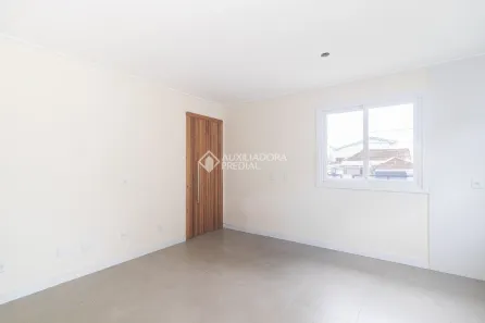 Casa com 3 Quartos para alugar, 70m² no Guarujá, Porto Alegre